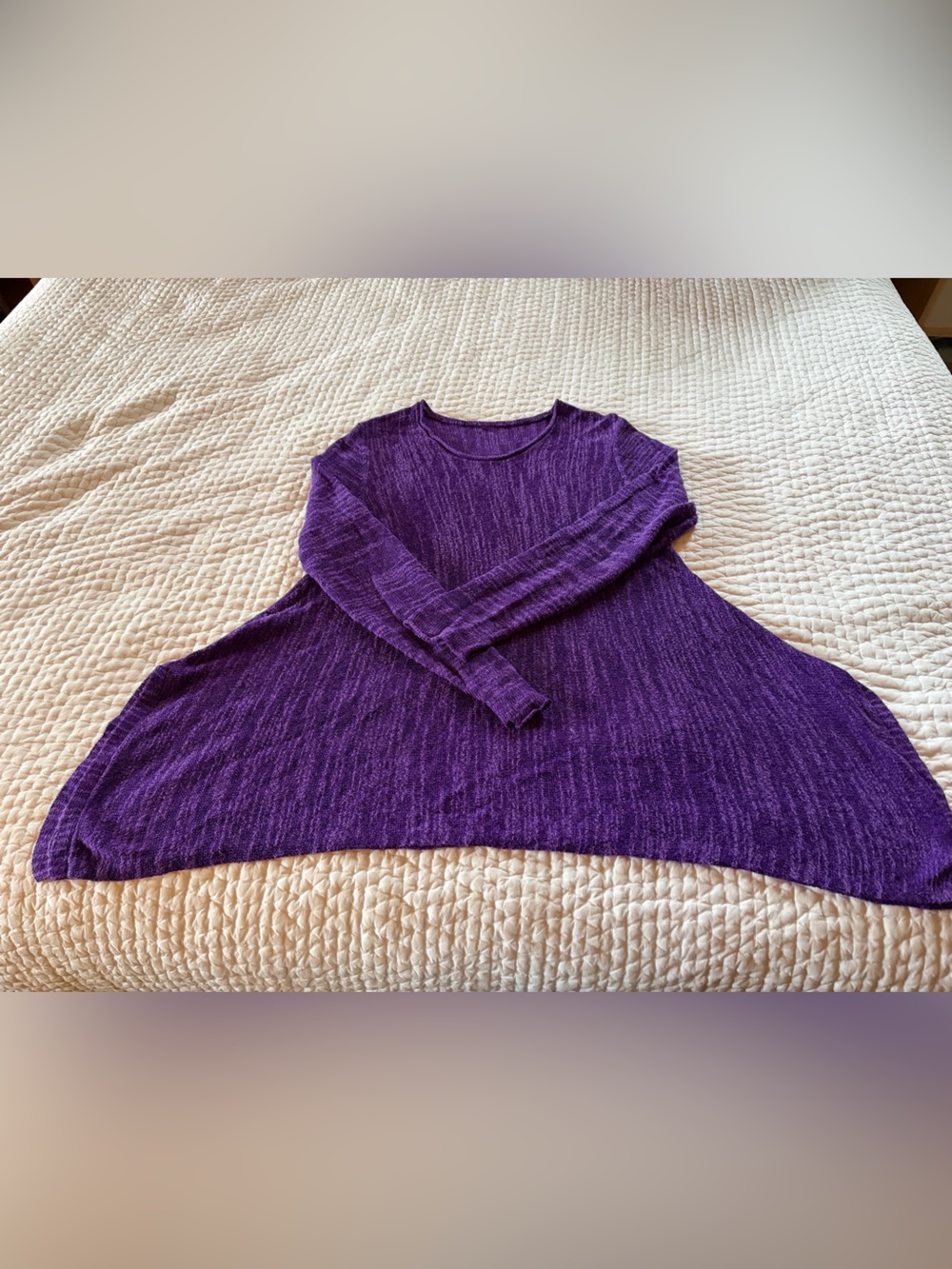 Eileen Fisher tunic in purple. Side slits. Rayon linen cotton blend.